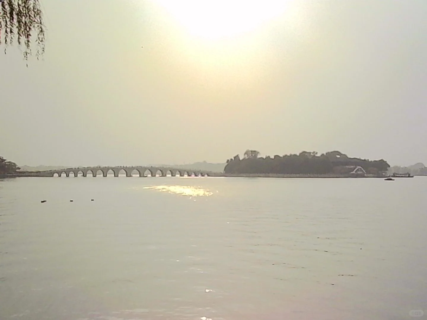 当你在阴天带一堆奇怪设备去颐和园