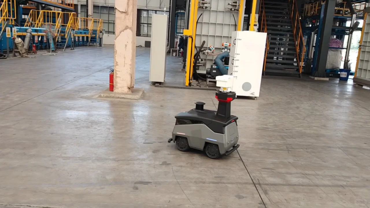 万为安防巡检机器人在现代化工厂的应用