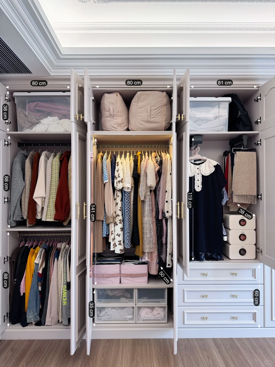 没听劝，卧室做了一整排法式床尾衣柜……?