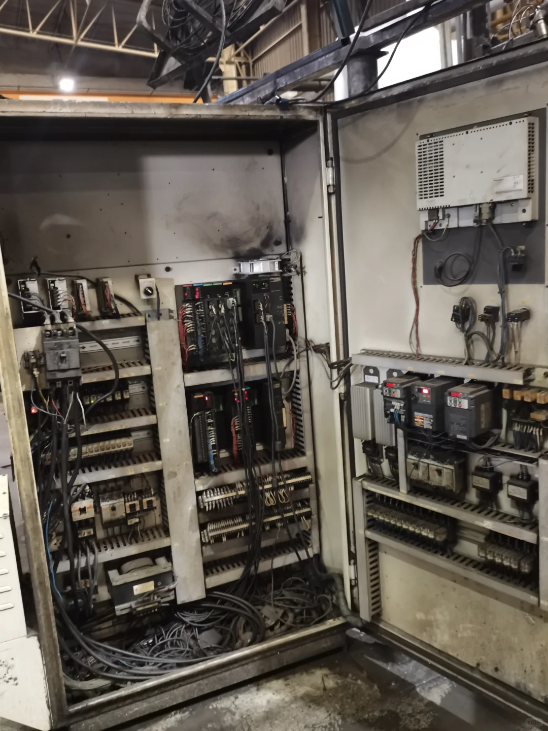 泰国工厂使用中的东芝350压铸机