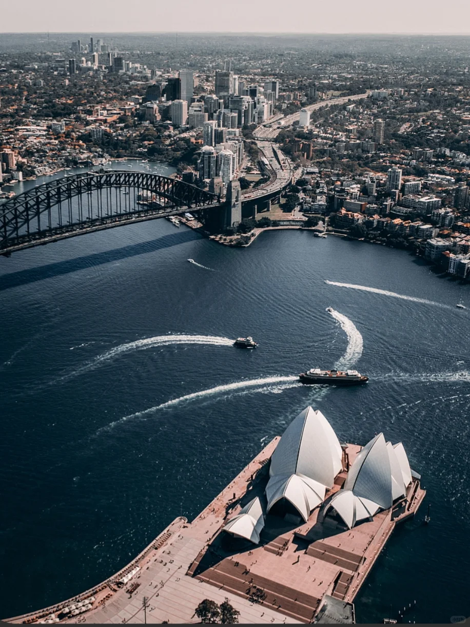 历史上的今天(悉尼歌剧院诞生)