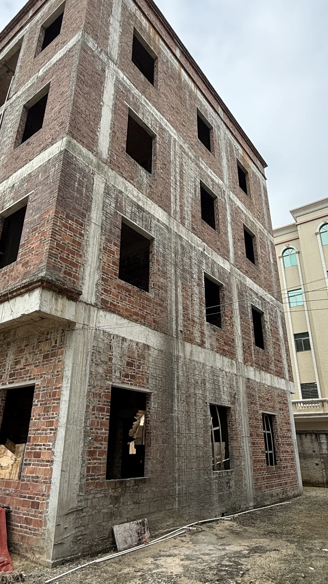 吴川农村别墅全屋门窗已定