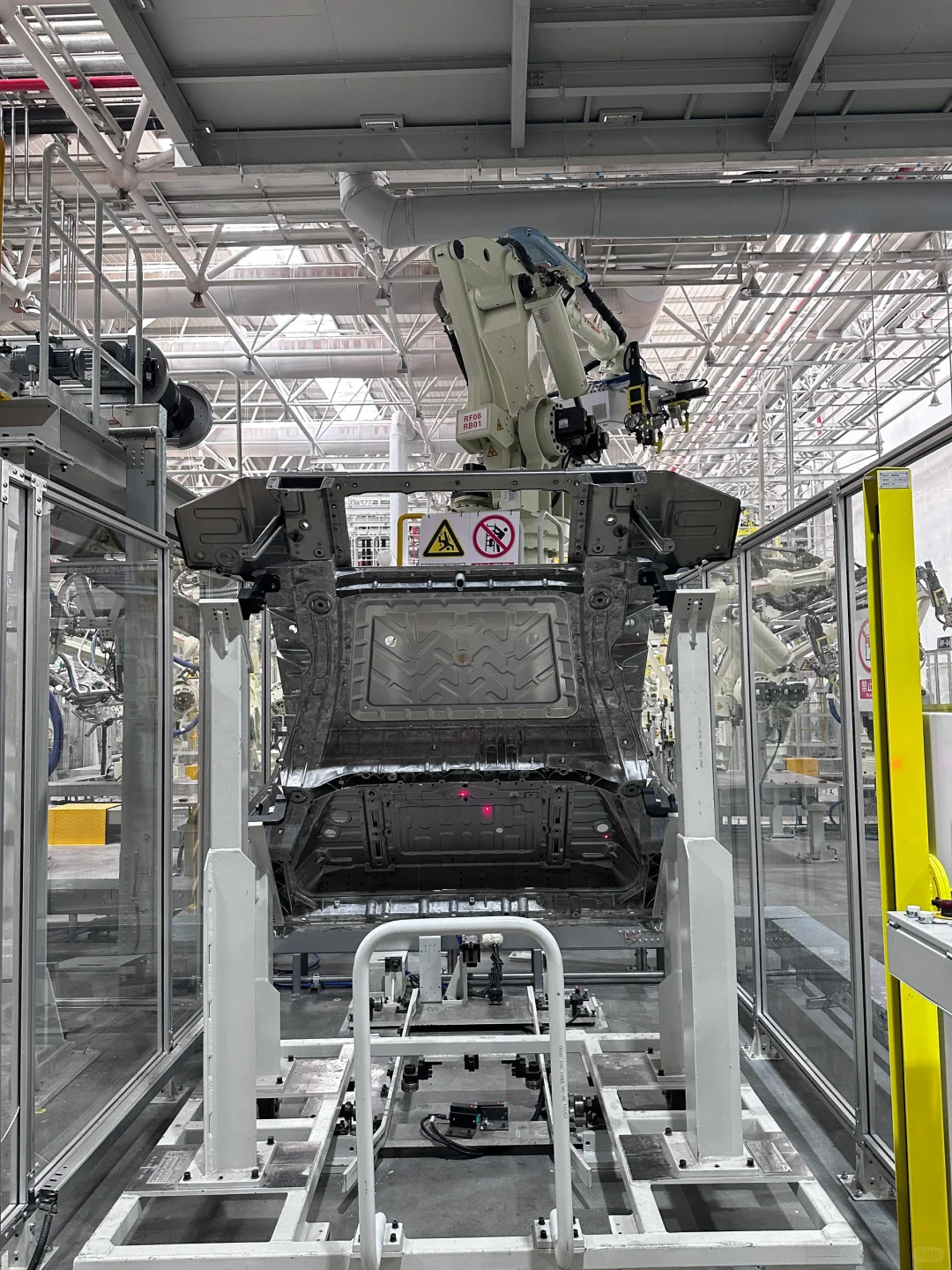 一辆阿维塔07是怎样智造的？