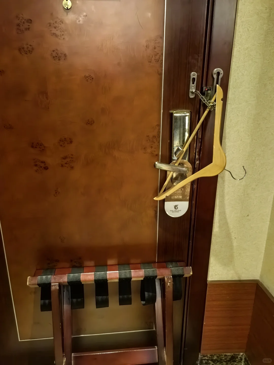 谁家酒店这样装防盗锁呀