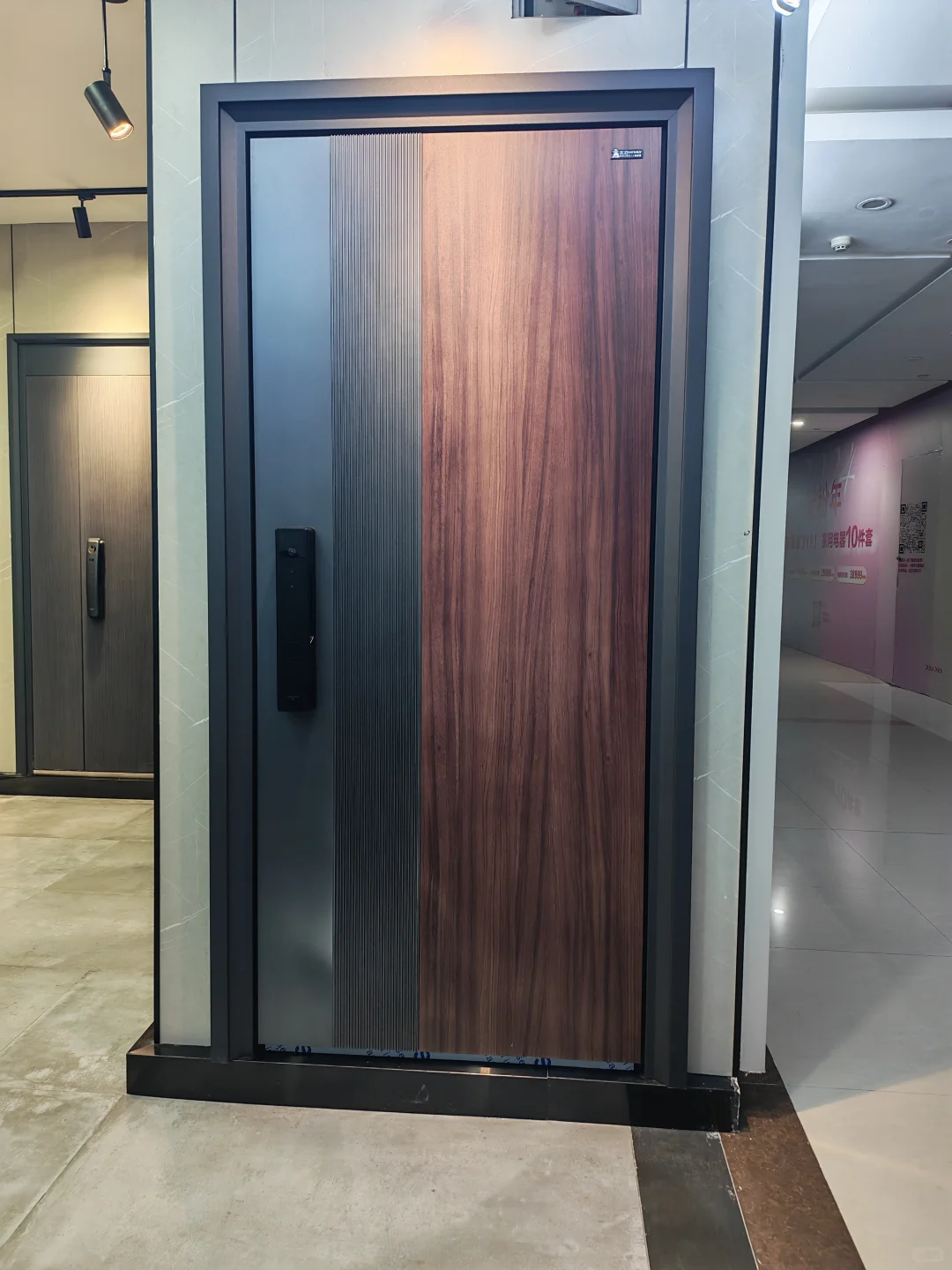 选防盗门头大？我家王力安全又好看！[吃瓜R