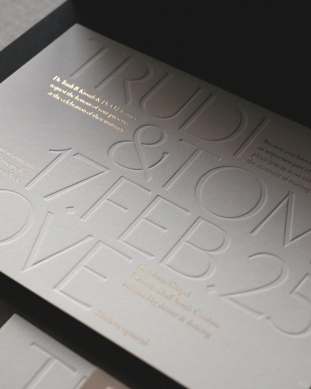 ?特种纸凹凸工艺,让你的设计瞬间高级感UP