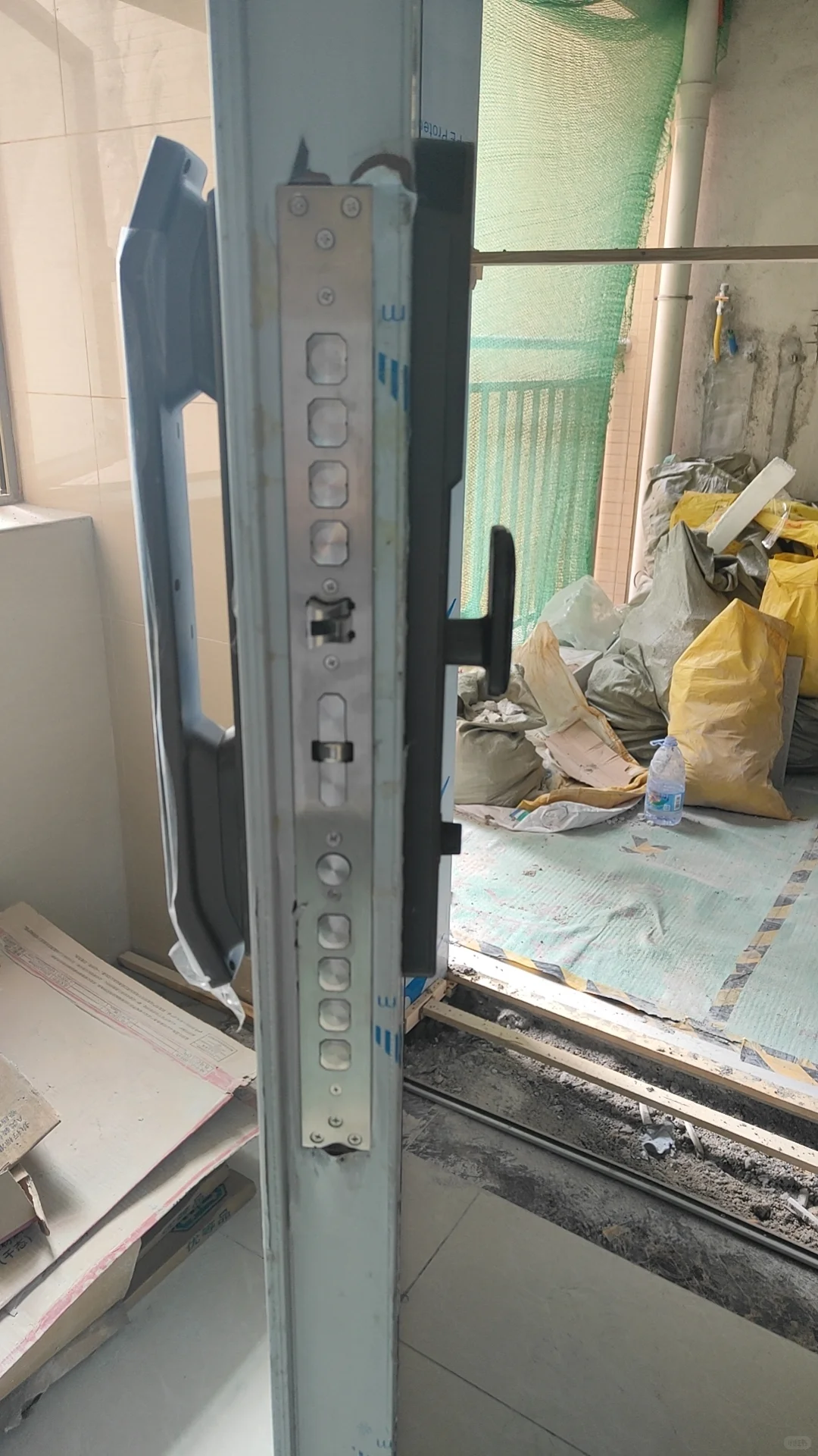 终于换了入户门