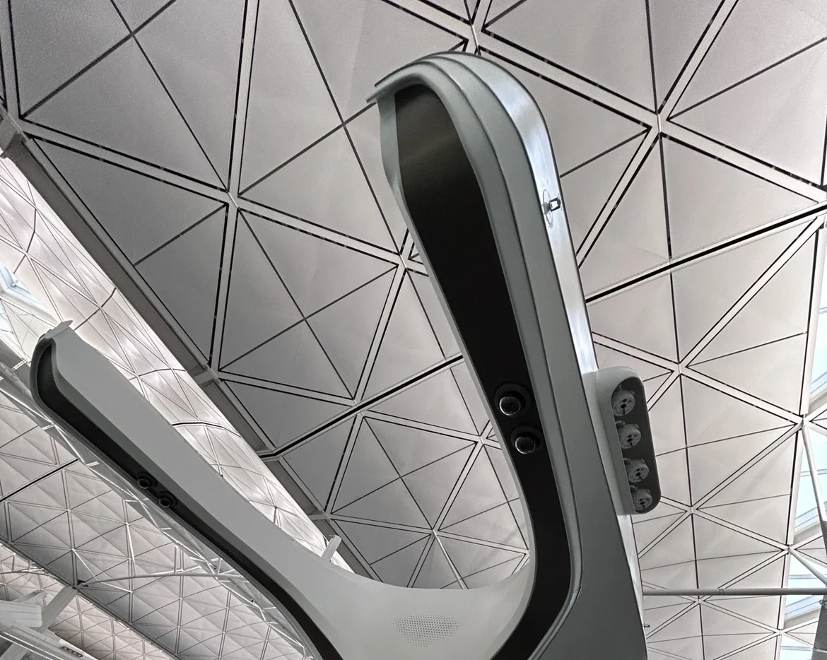 ?香港机场安检大升级！全球首个智能黑科技