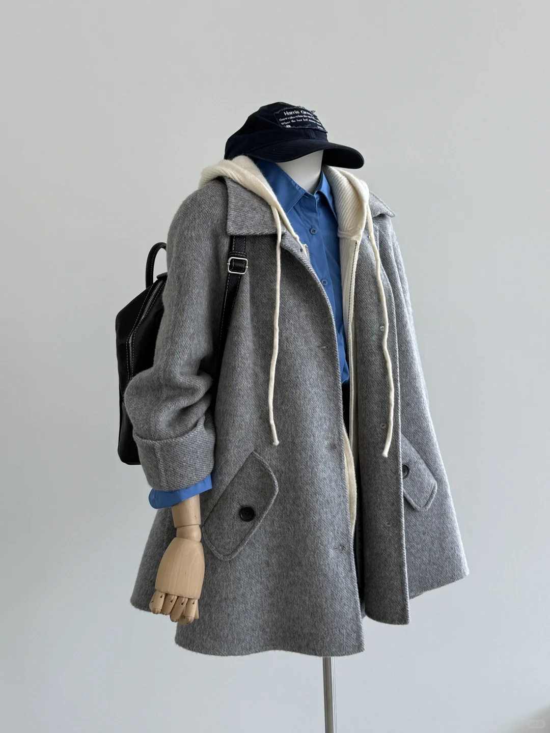 秋冬的时髦-小A字版大衣也可以这么甜