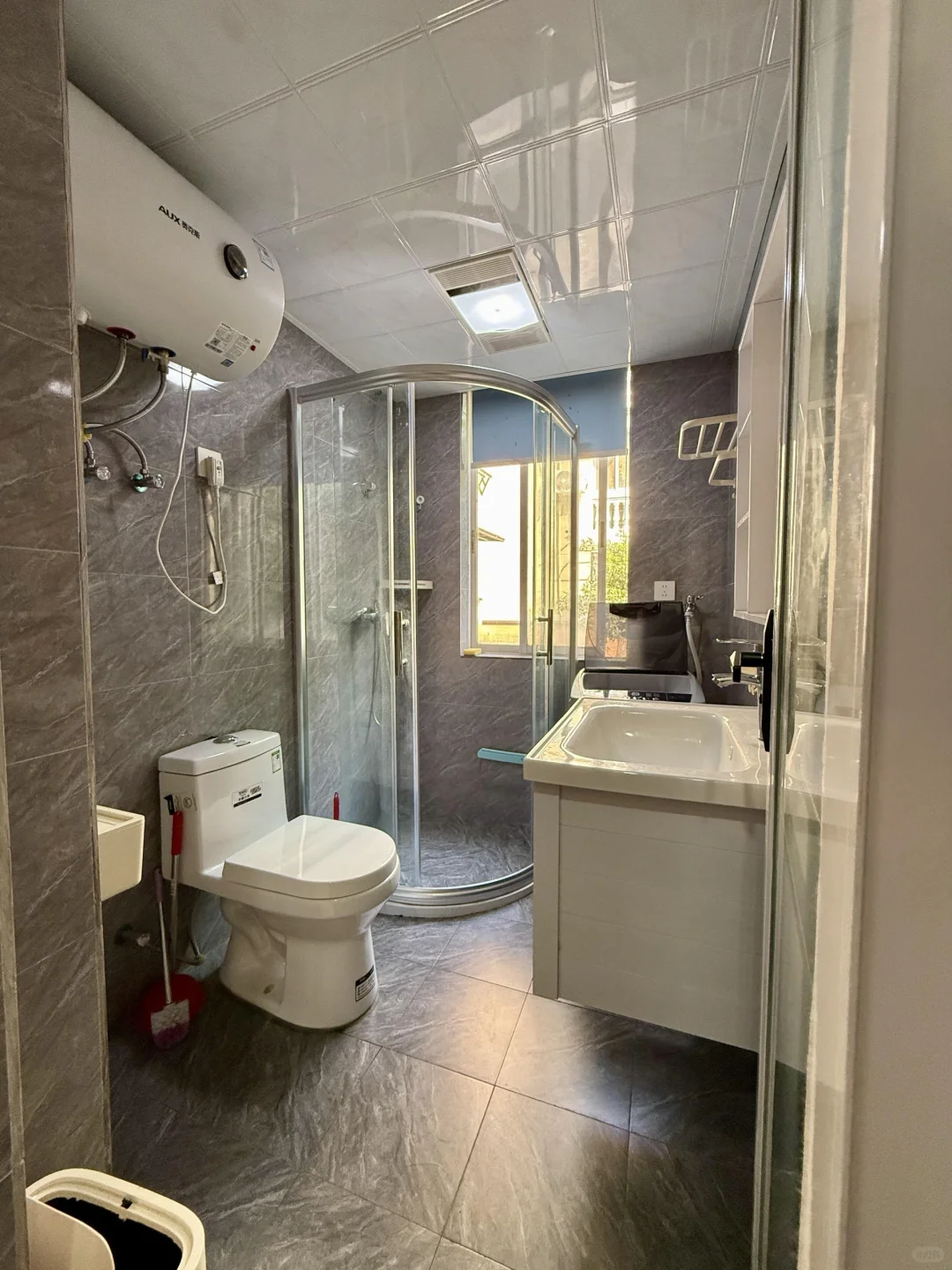 西湖区丽都会旁朝南一室一厅独立厨卫丰潭路