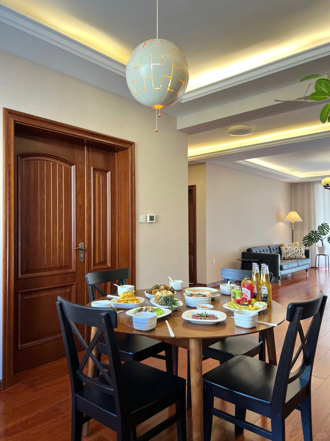 我妈说，有钱没钱，家里干干净净就是福气