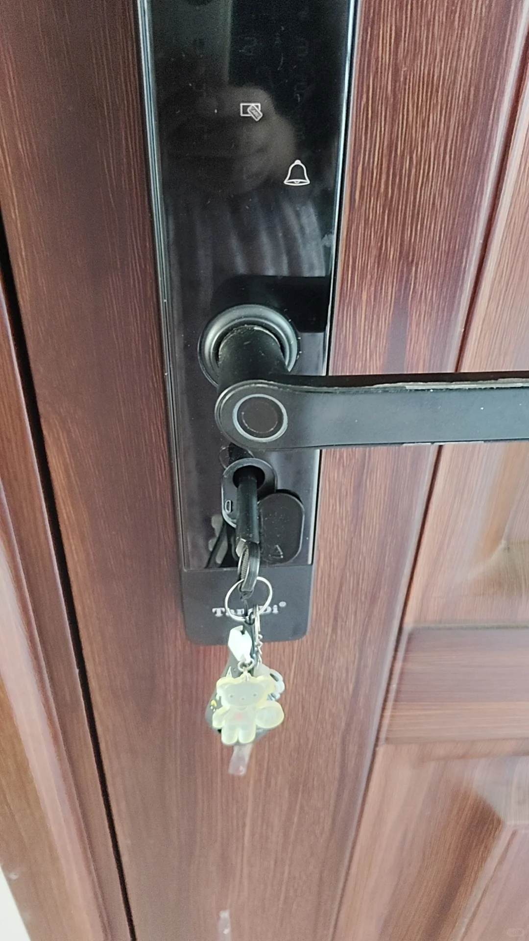 (终于解决了)智能锁没电了，钥匙也没用