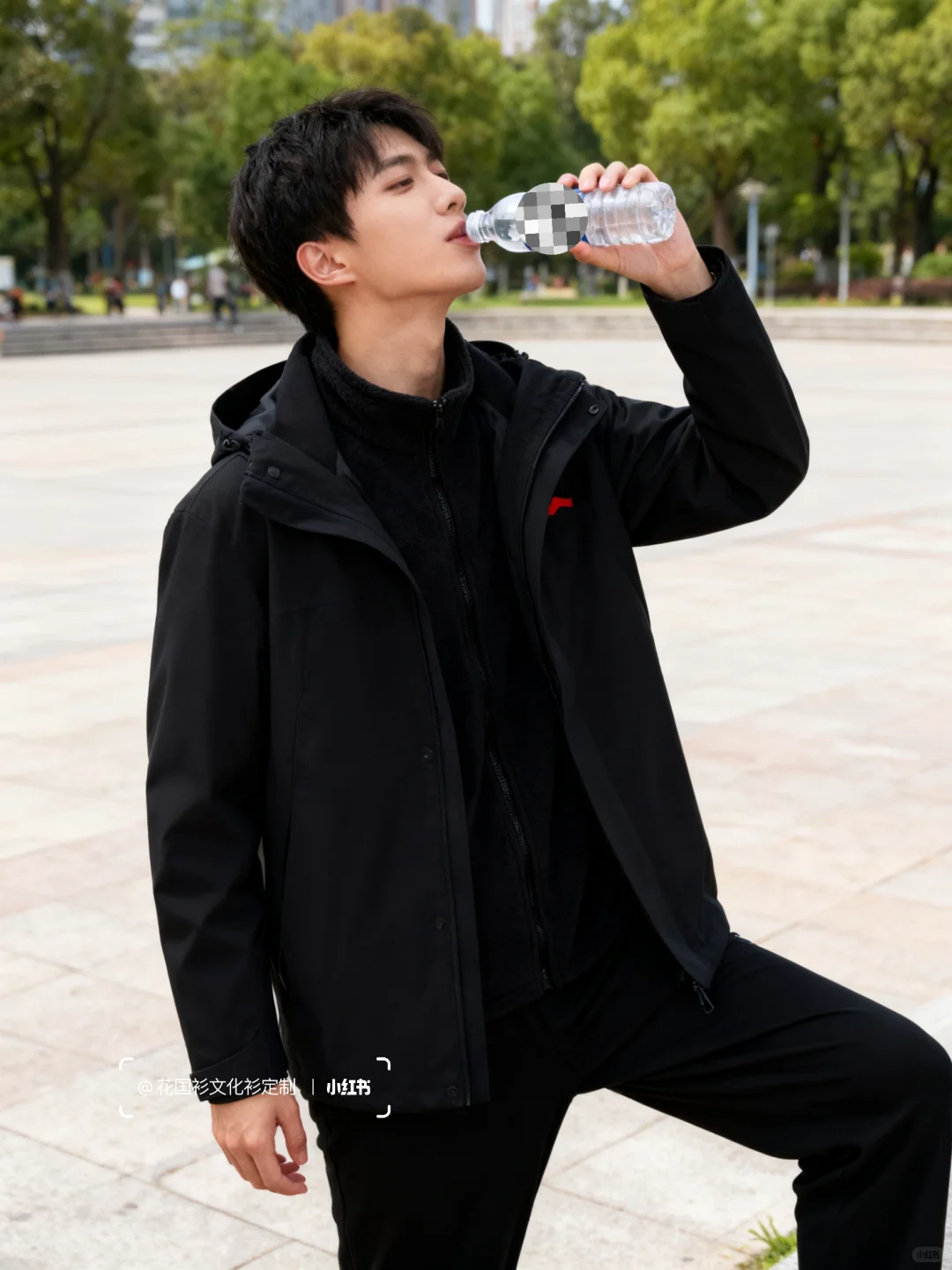 蒜了，和没穿过这件冲锋衣工作服的人说不清