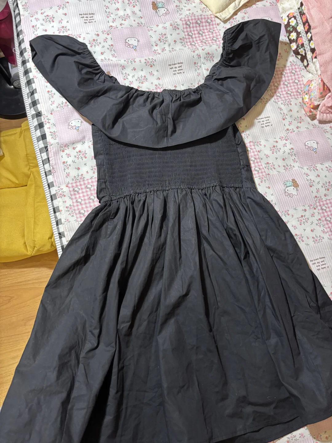 selfsolo圆领小飞袖修身小黑裙