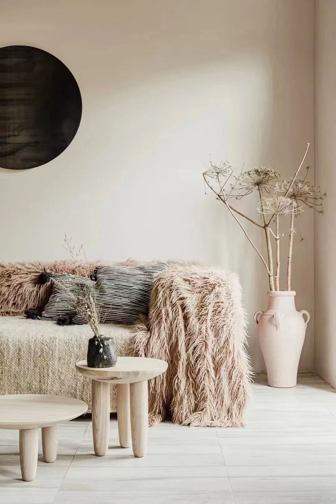 老房越住越憋屈?翻新关键一步:选对漆!