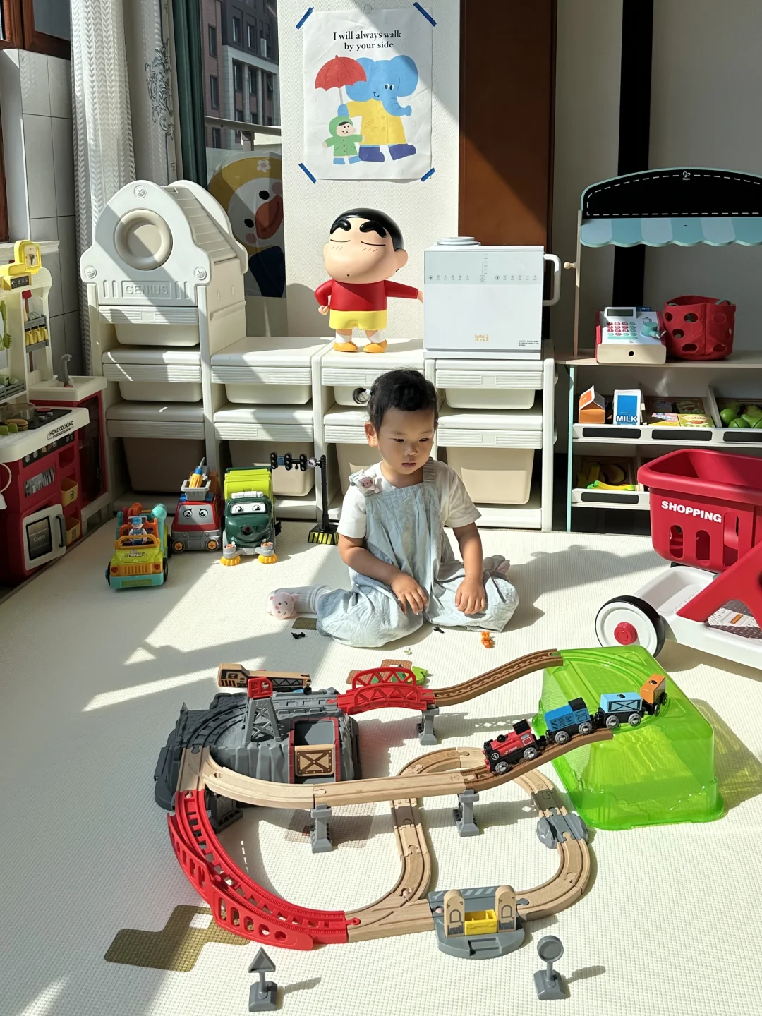 巴掌大的阳台装满了女儿的快乐