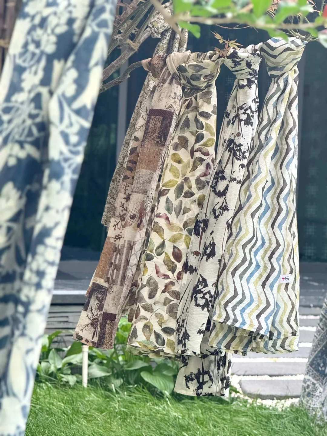 品牌花布：国庆出游没丝巾怎么行？