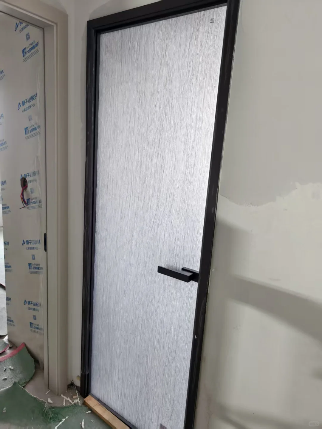 还是夹胶夹丝玻璃好看