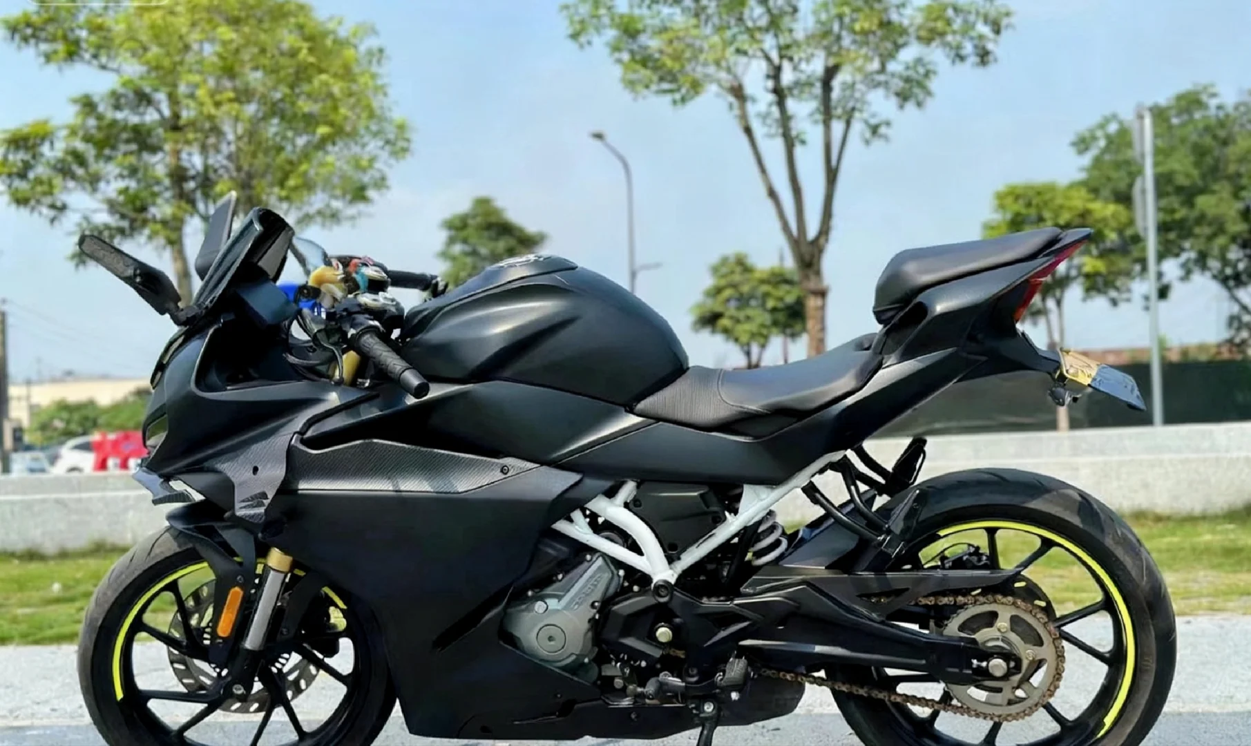 【南京贴膜】摩托车贴哑光隐形车衣店铺推荐