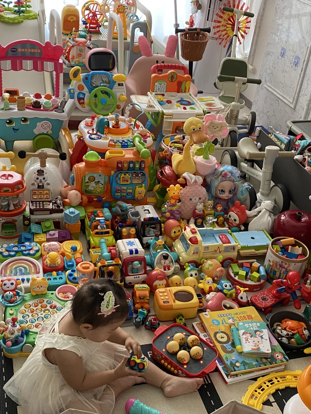 当普通家庭妈妈迷上了给女儿买玩具