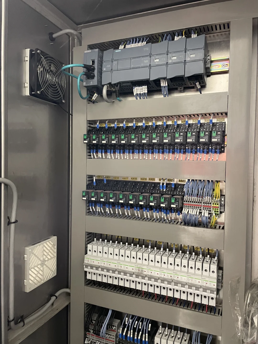 国内生产设备温哥华落地安装和调试