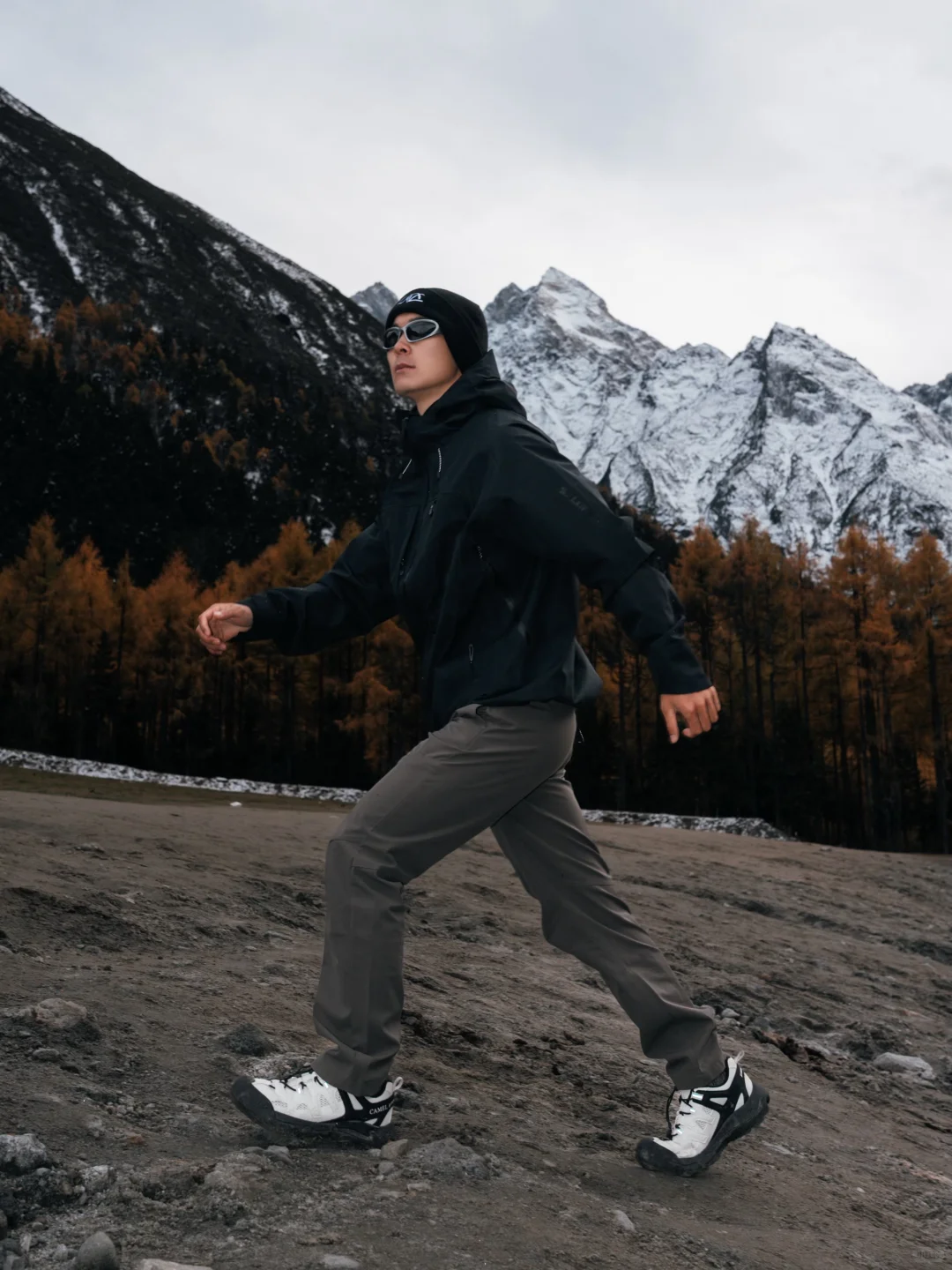 雪线之下,风与暖同频