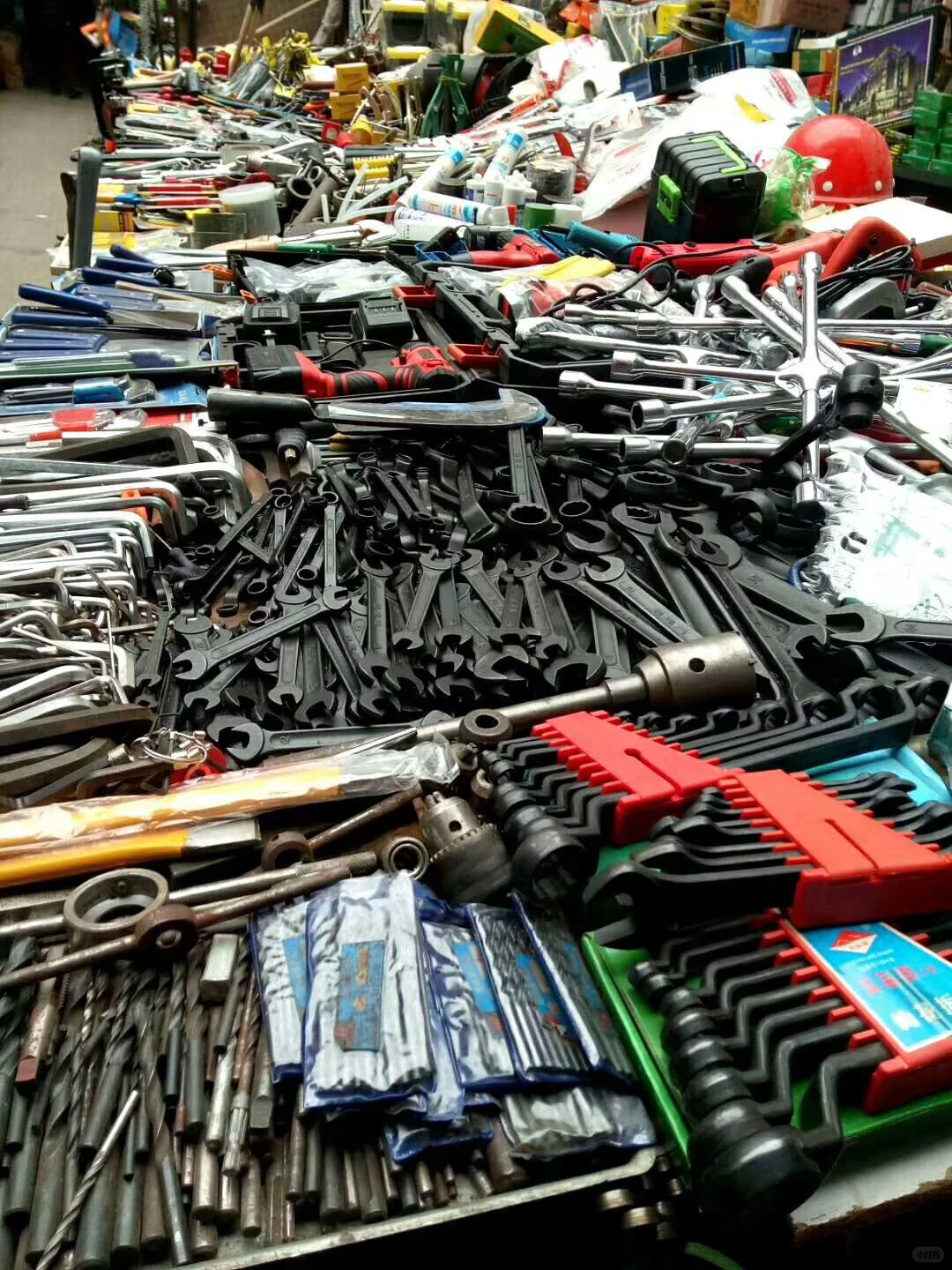 五金工具批发零售一体