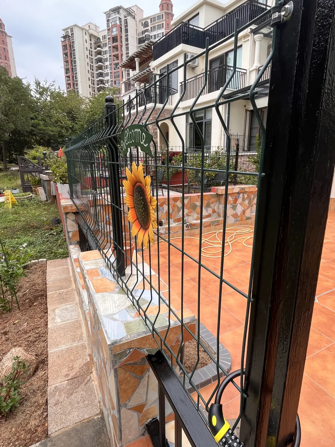 自制铁艺门+铁丝网围栏 25-11-3