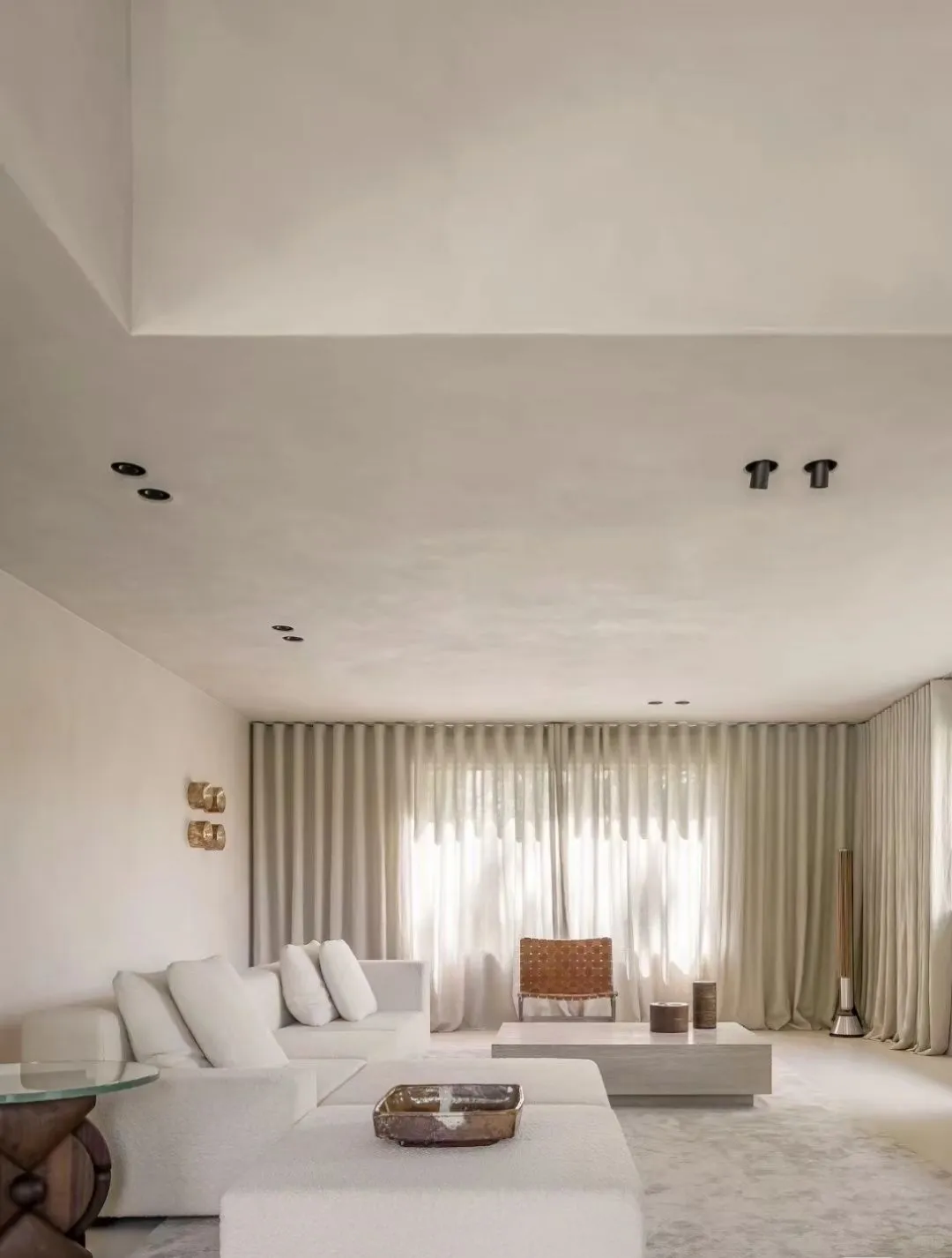 老房越住越憋屈?翻新关键一步:选对漆!