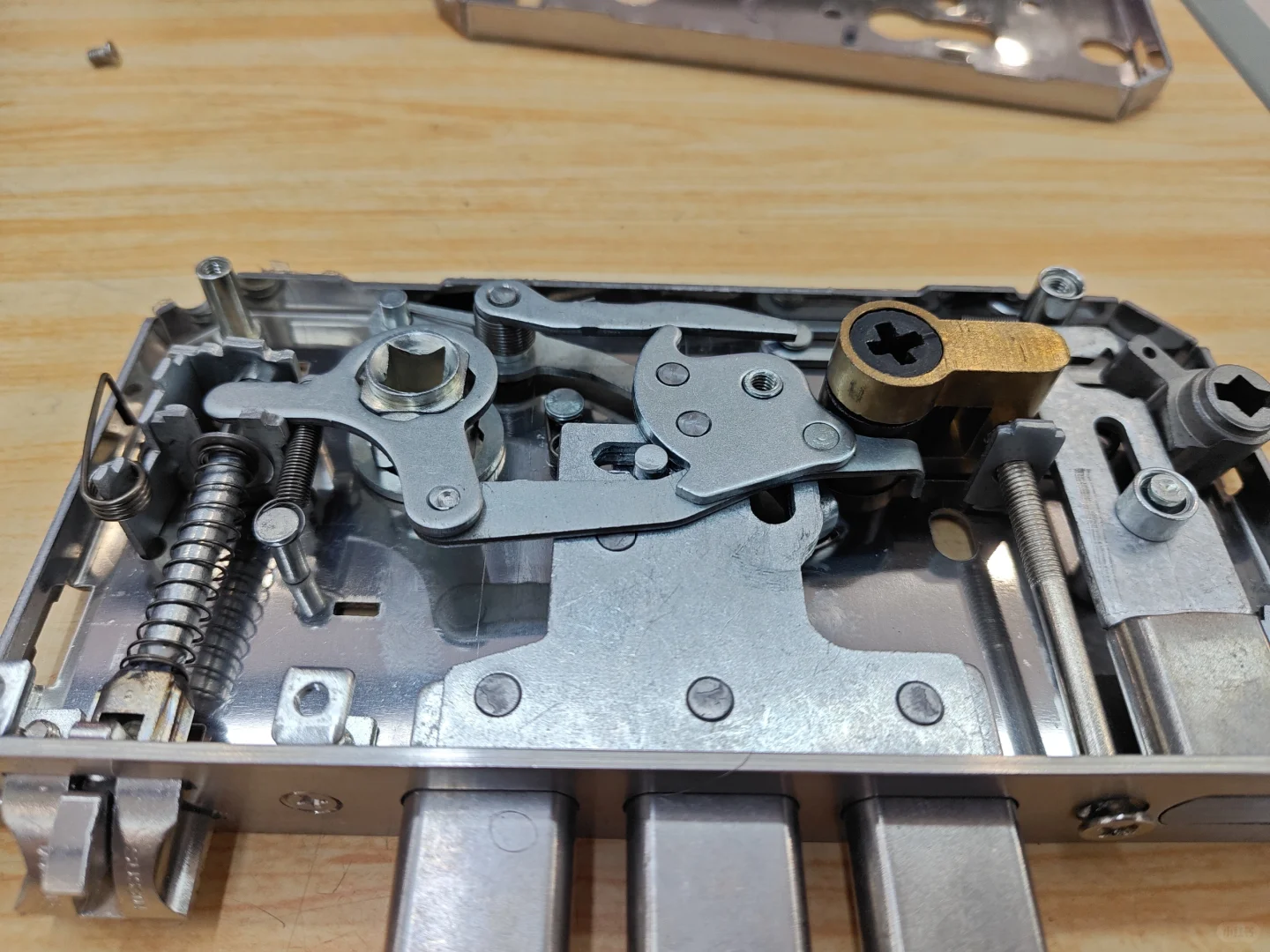 日常拆锁 连杆离合结构锁体