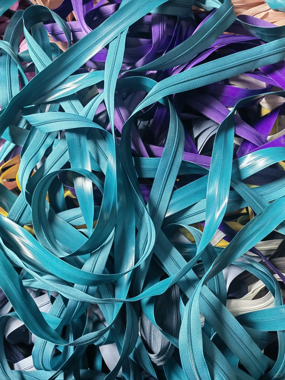 3号尼龙韩版亮面防水拉链，冲锋衣口袋专用