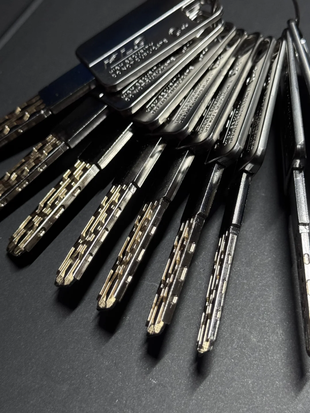 源头锁厂，全铜锁芯不锈钢加固边，超c级锁芯