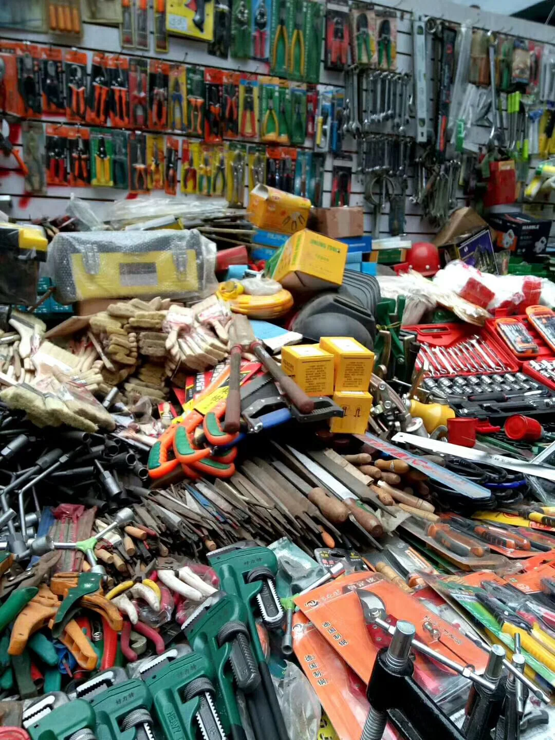 五金工具批发零售一体