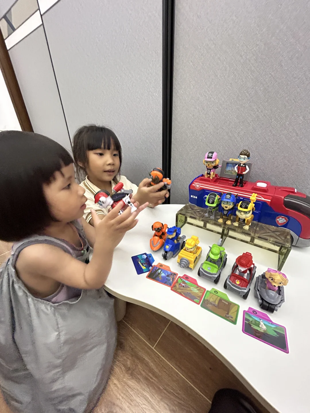 小小孩对这个汪汪队玩具爱了爱了！