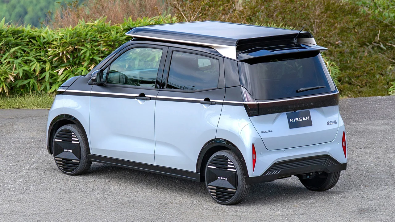 日产太阳能电池版，一年发电3000公里！