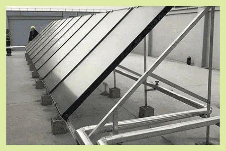 东莞工厂宿舍楼新宠：空气能太阳能热水器