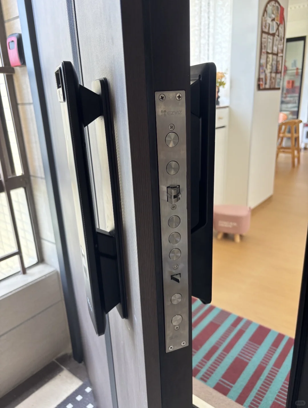 有些人买个智能锁就知道比比比