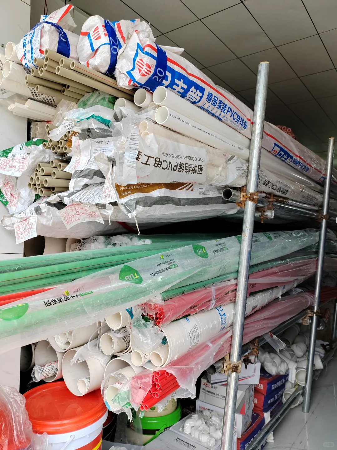 被爸妈抓回贵阳守开了18年五金店?