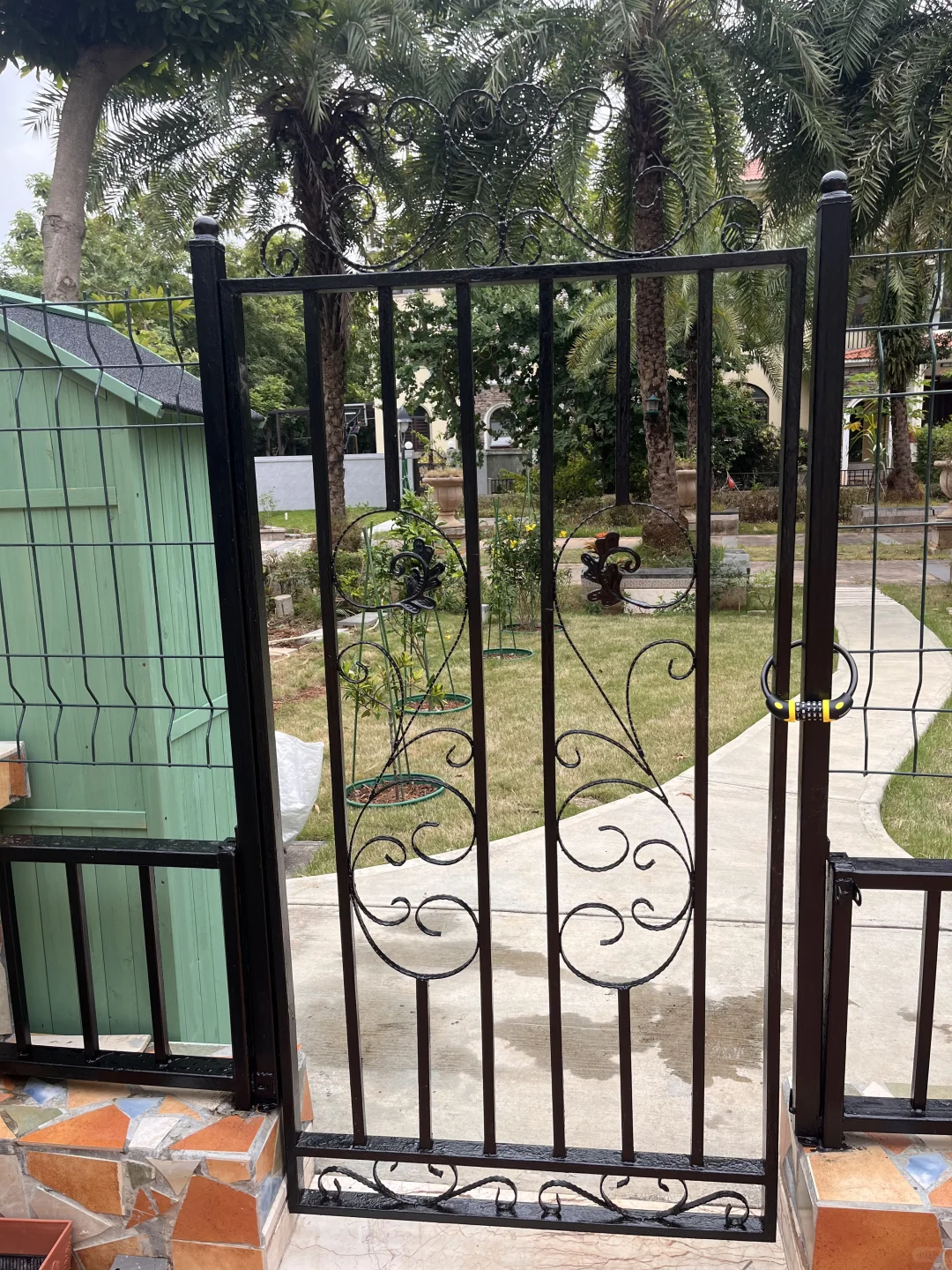 自制铁艺门+铁丝网围栏 25-11-3