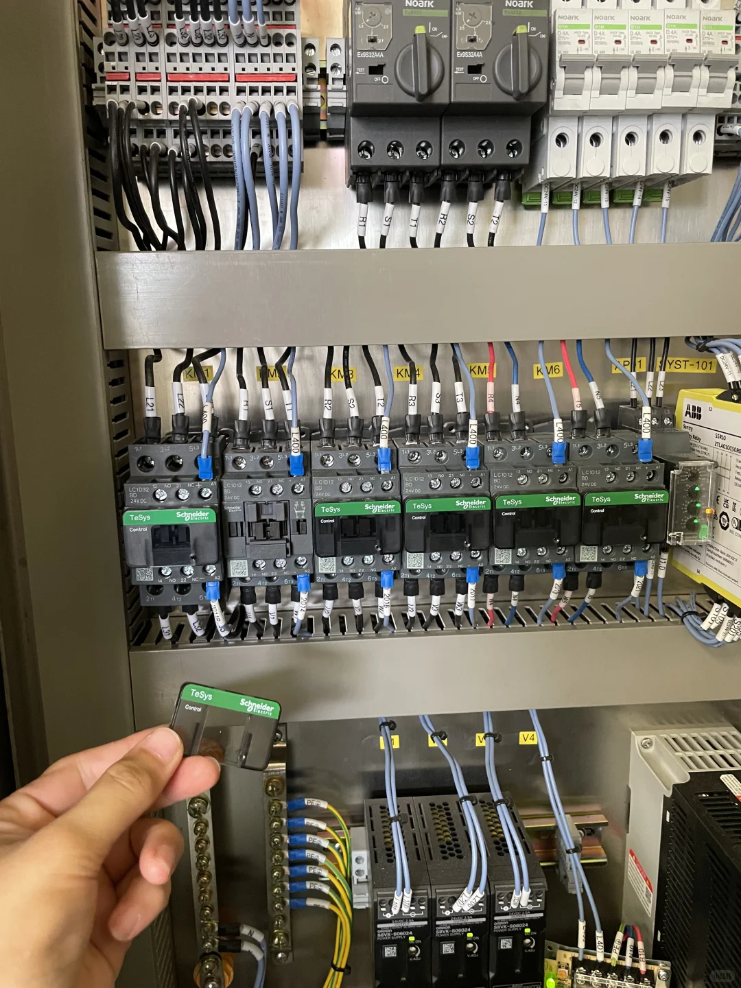 国内生产设备温哥华落地安装和调试