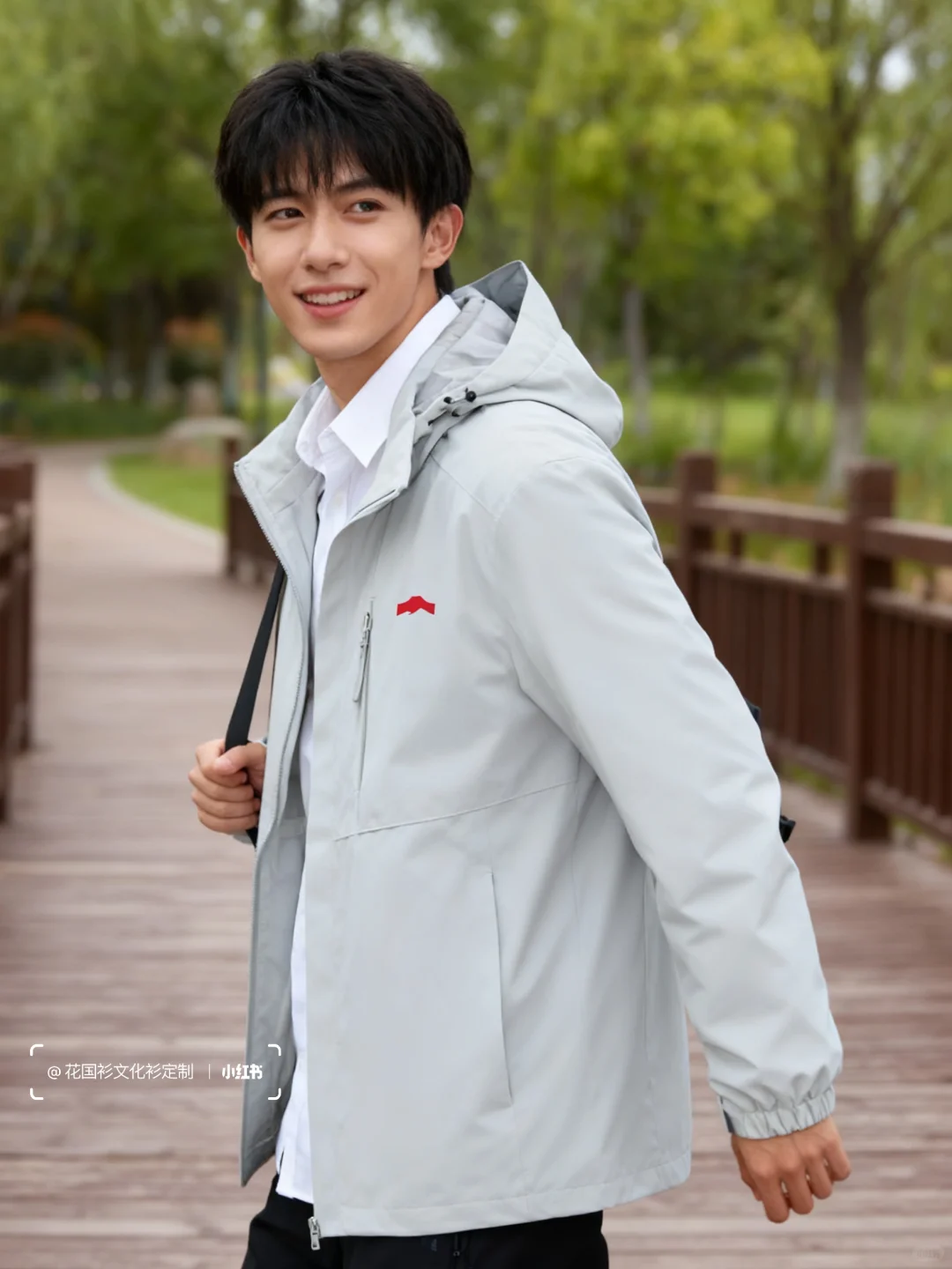 老板!今年的冲锋衣工作服可以多送我一件吗