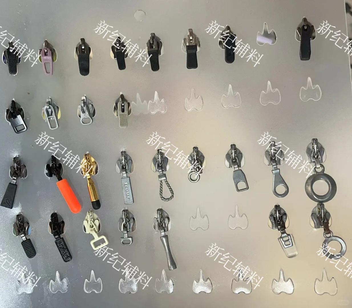 隐形拉链头 大量现货，裙子拉链头