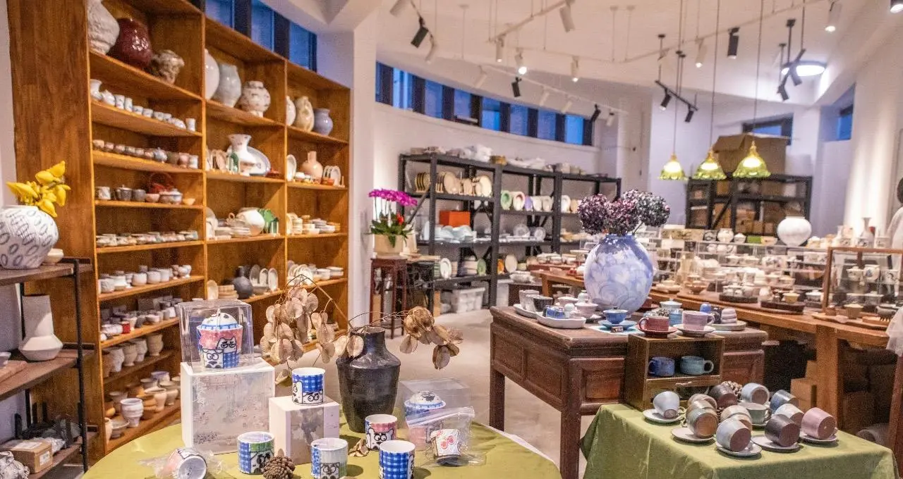 从摆摊500元到月入5万+，我的陶瓷创业之路