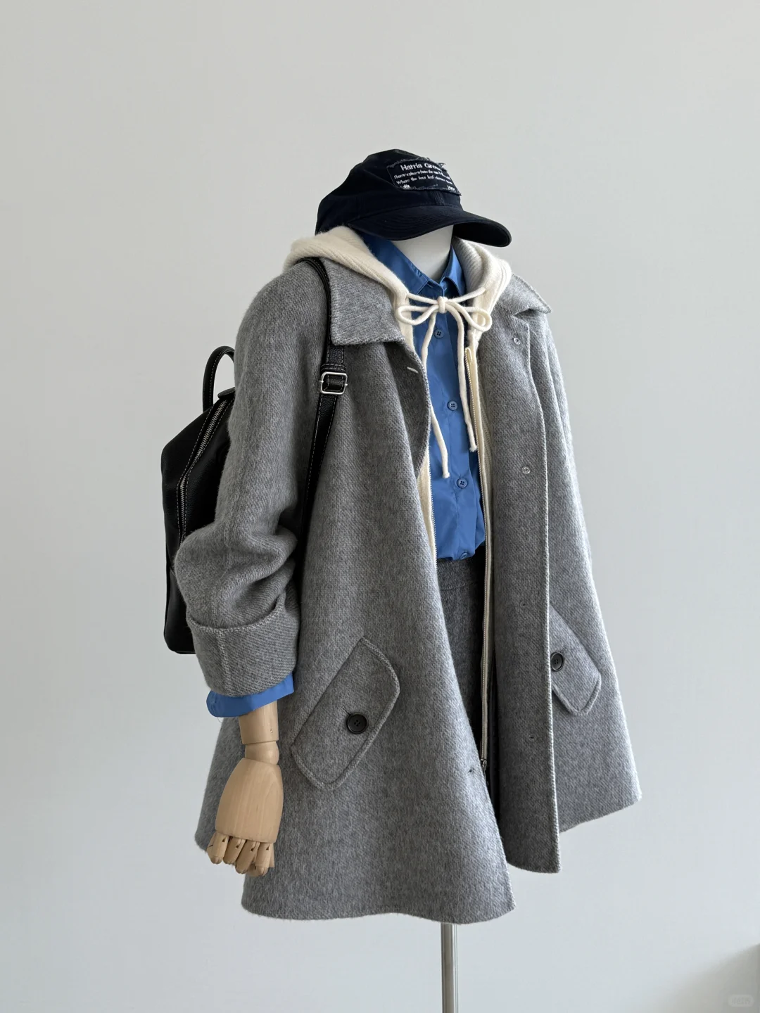 秋冬的时髦-小A字版大衣也可以这么甜