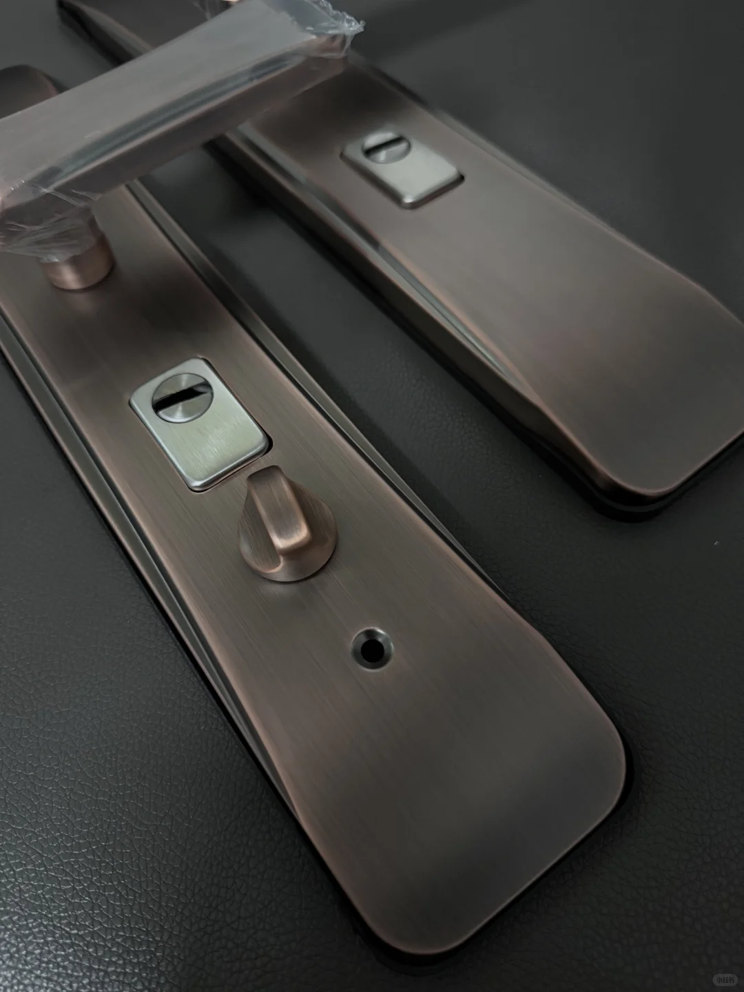 简约款红古铜不锈钢防盗门大门锁，68机械锁