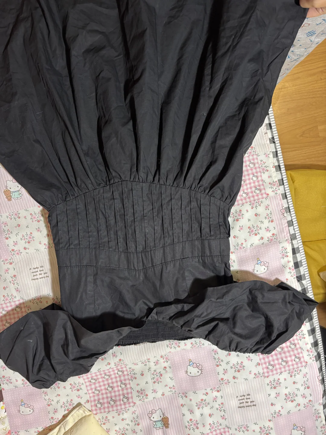 selfsolo圆领小飞袖修身小黑裙