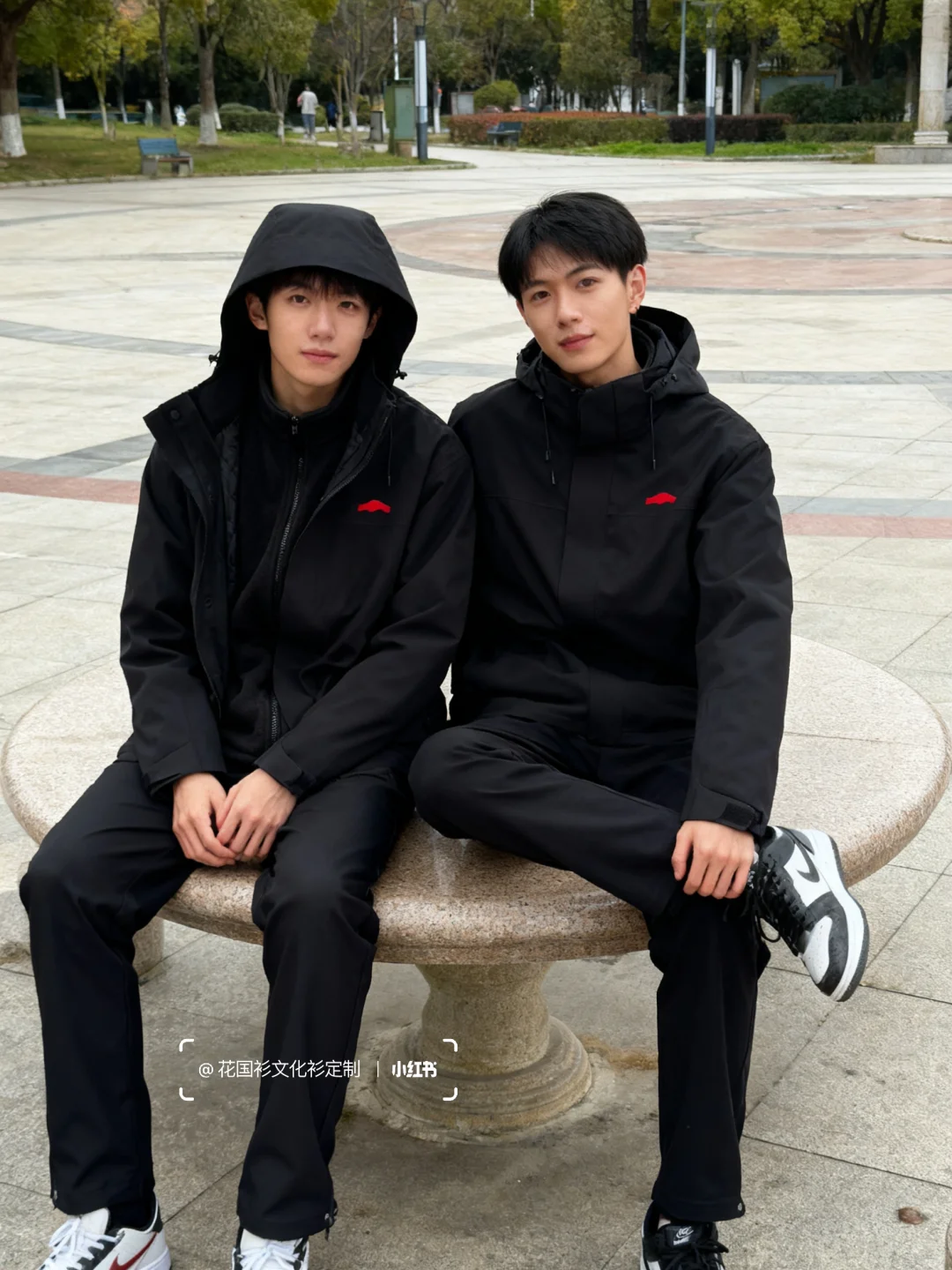 蒜了，和没穿过这件冲锋衣工作服的人说不清