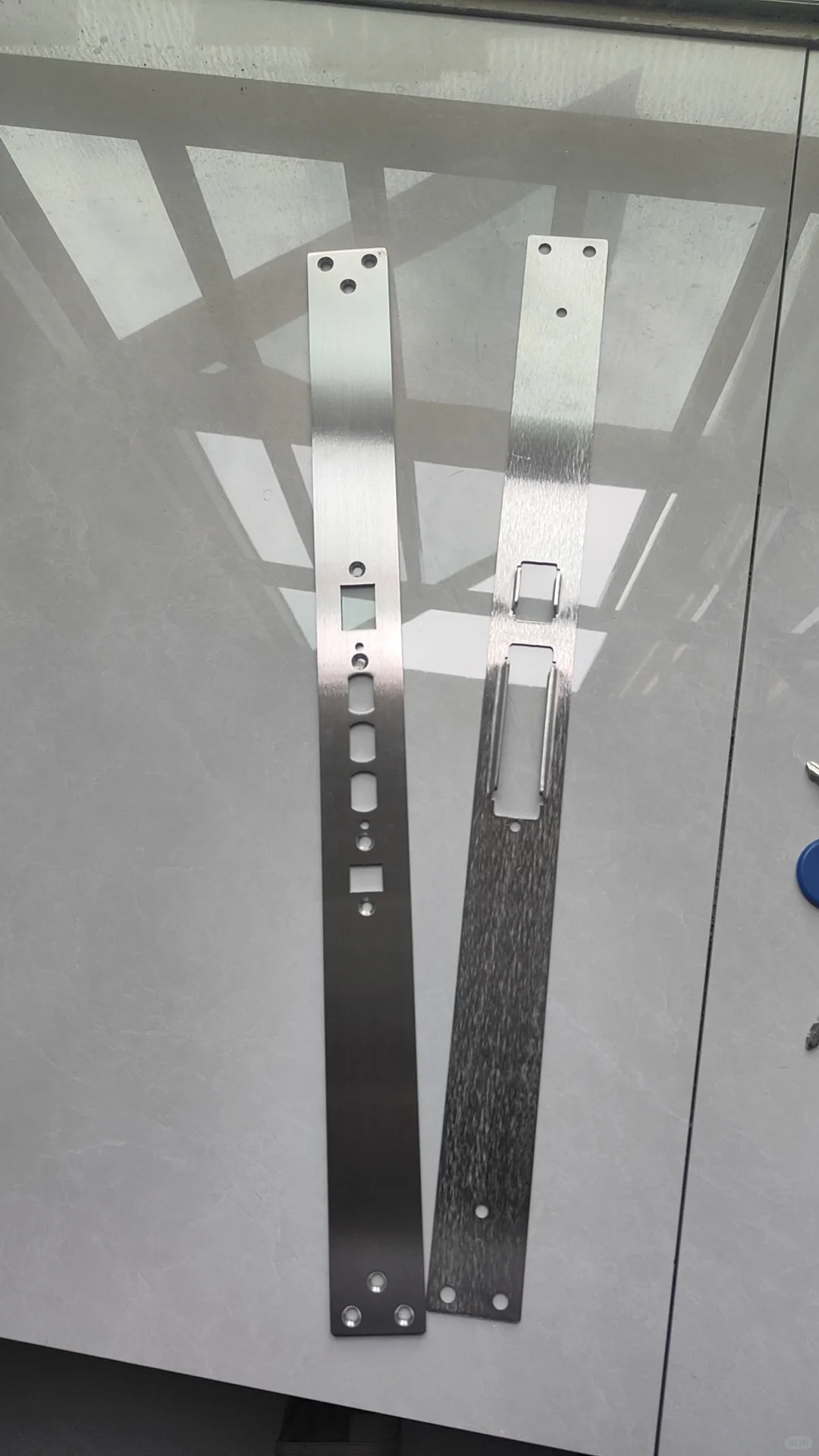 终于换了入户门