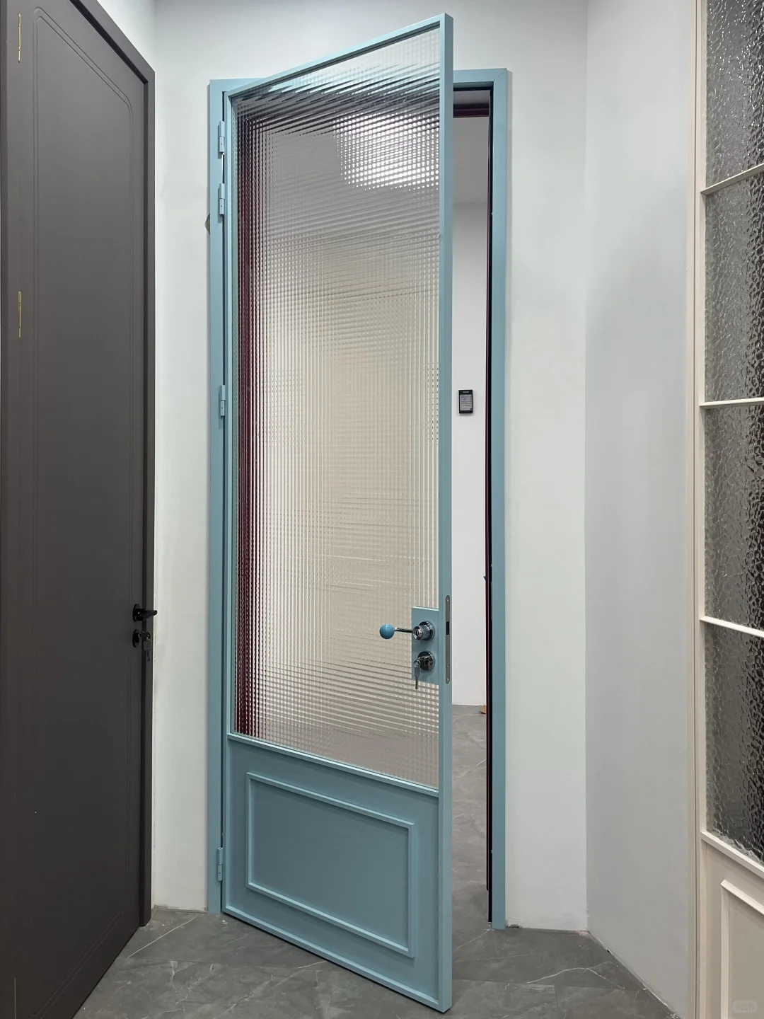 廊坊｜太美啦！1K＋搞定超火的柯布西耶蓝门