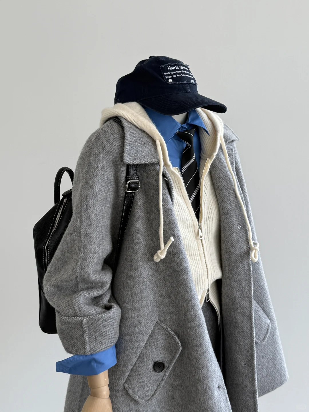 秋冬的时髦-小A字版大衣也可以这么甜